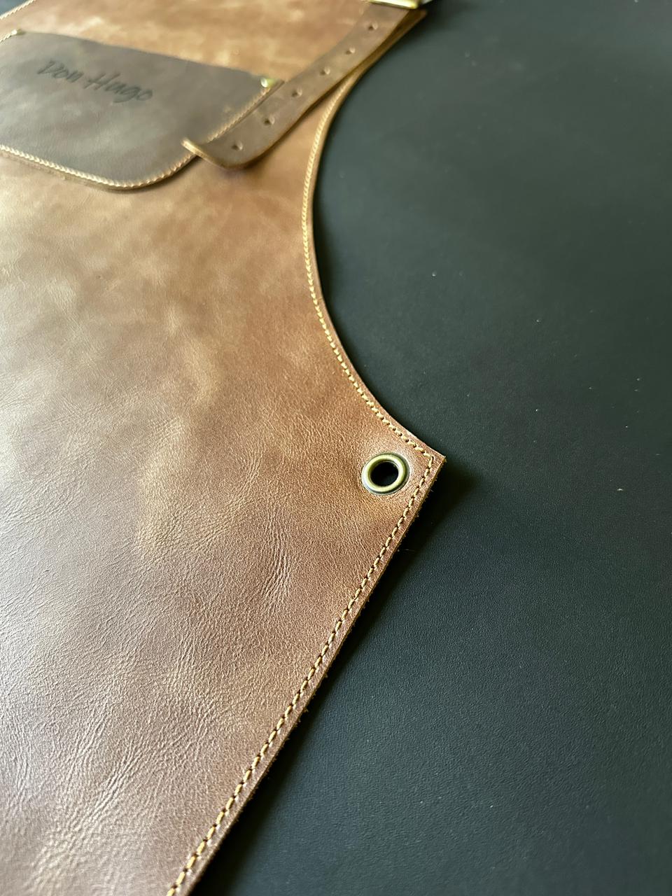 Pechera de cuero modelo Vetado