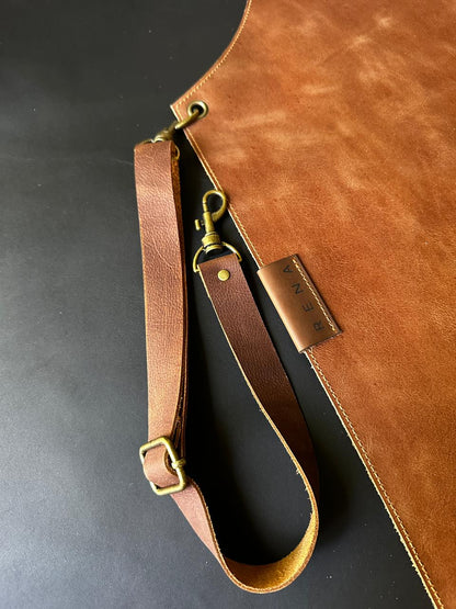 Pechera de cuero modelo Vetado